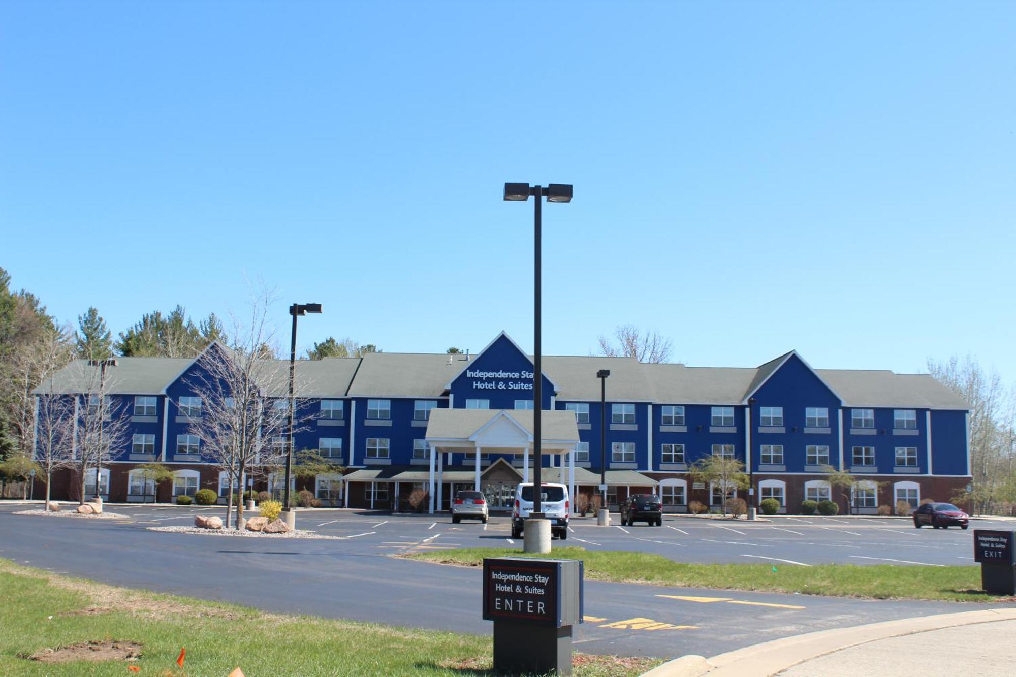 Independence Stay Long Term And Suites Marinette Exterior foto